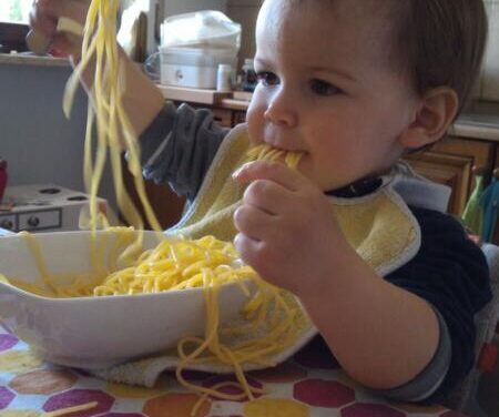 Alimentazione complementare e implicazioni per lo sviluppo del bambino nei primi due anni di vita
